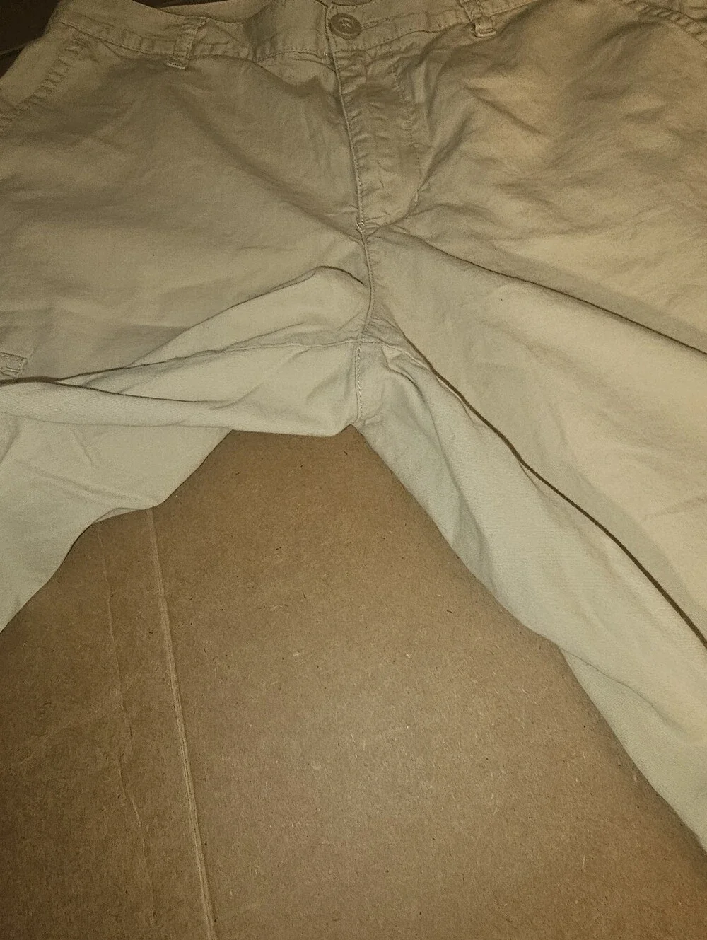 Columbia Men's khaki cargo shorts 34x10